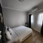 Loca Centre Apartment *