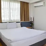 Loca Centre شقة *