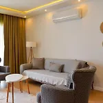 Loca Centre شقة *