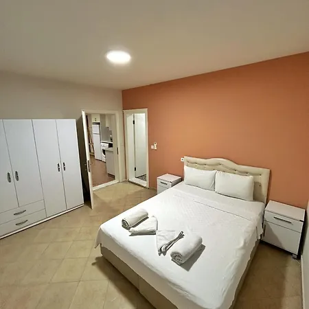 Loca Centre Apartman *