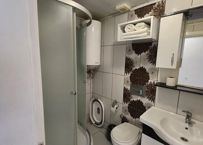 Loca Centre Apartment *